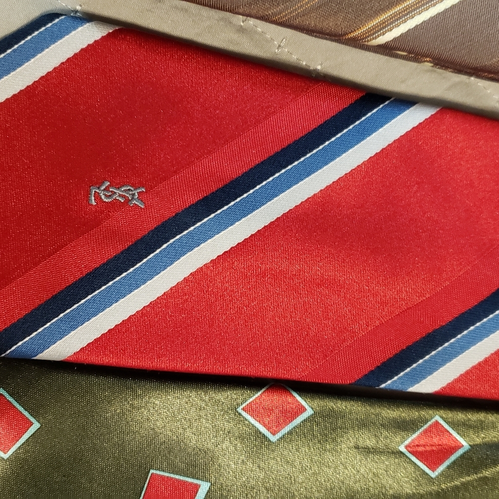 Three mens ties for one low price - Picture 3 of 7